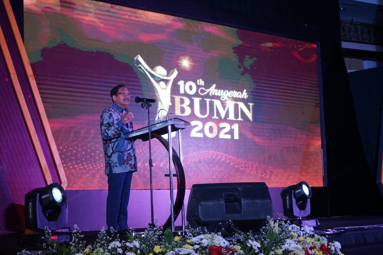 Tanri Abeng dalam malam Anugerah BUMN 2021 (Heri/Bumntrack)